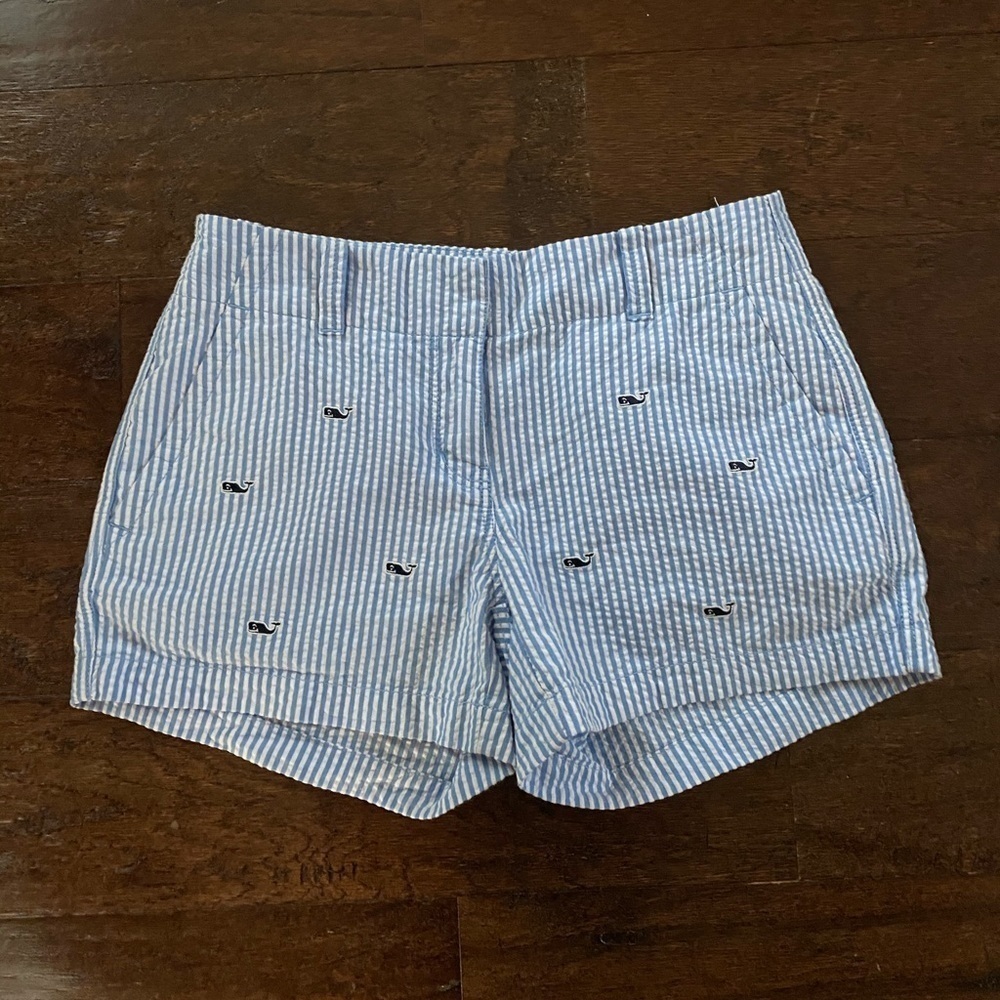 Vineyard vines blue striped whale shorts 🐳